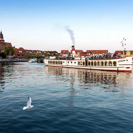 Appartement Im Altstadtkern Von Waren Mueritz